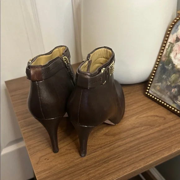 Coach Brown Leather Ankle Boots Horsebit Heel Booties 7.5B Preppy Equestrian - Picture 6 of 7